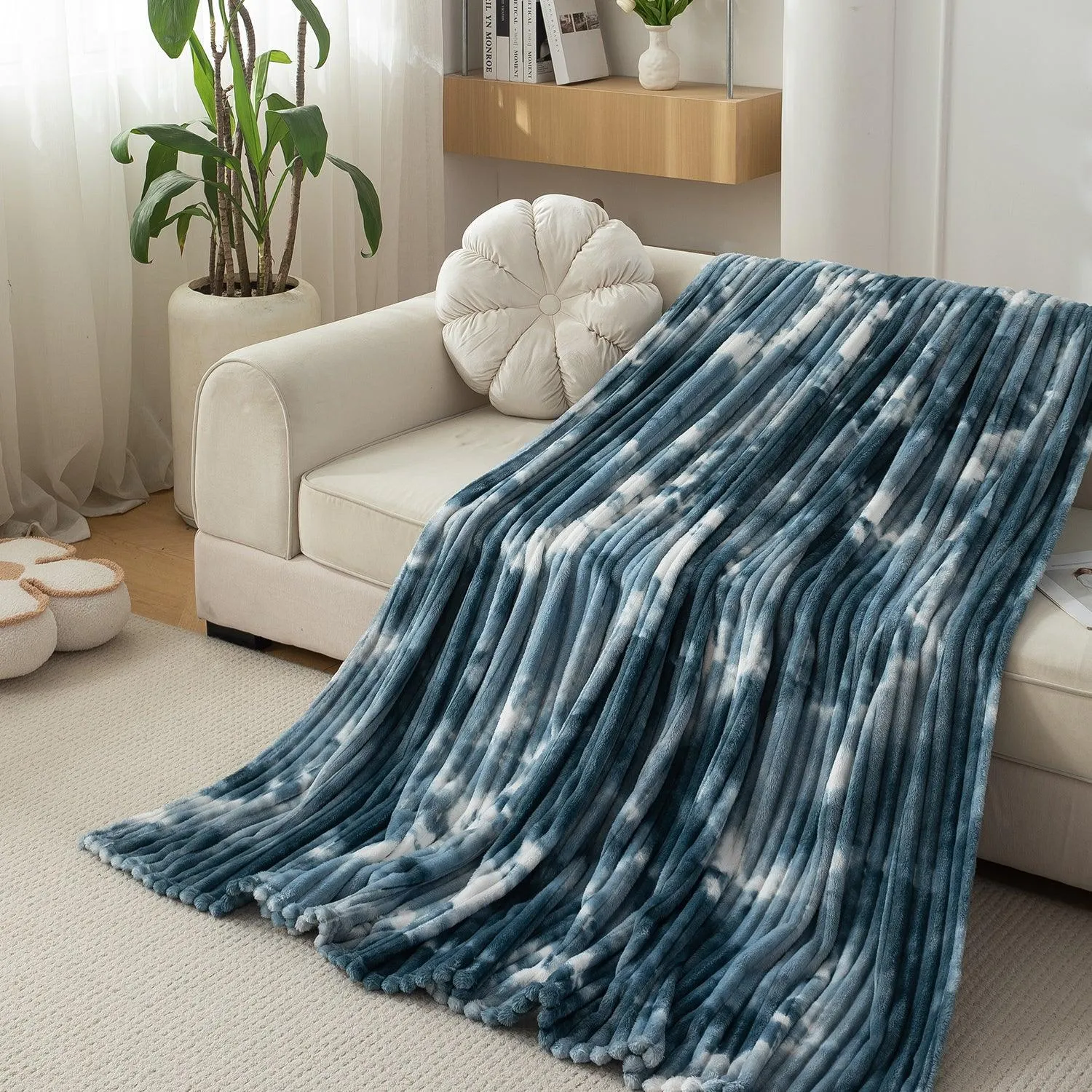 HOKIPO Gradient AC Blanket Double Bed Queen, 200x230 cm / 6.5x7.5 feet, Teal