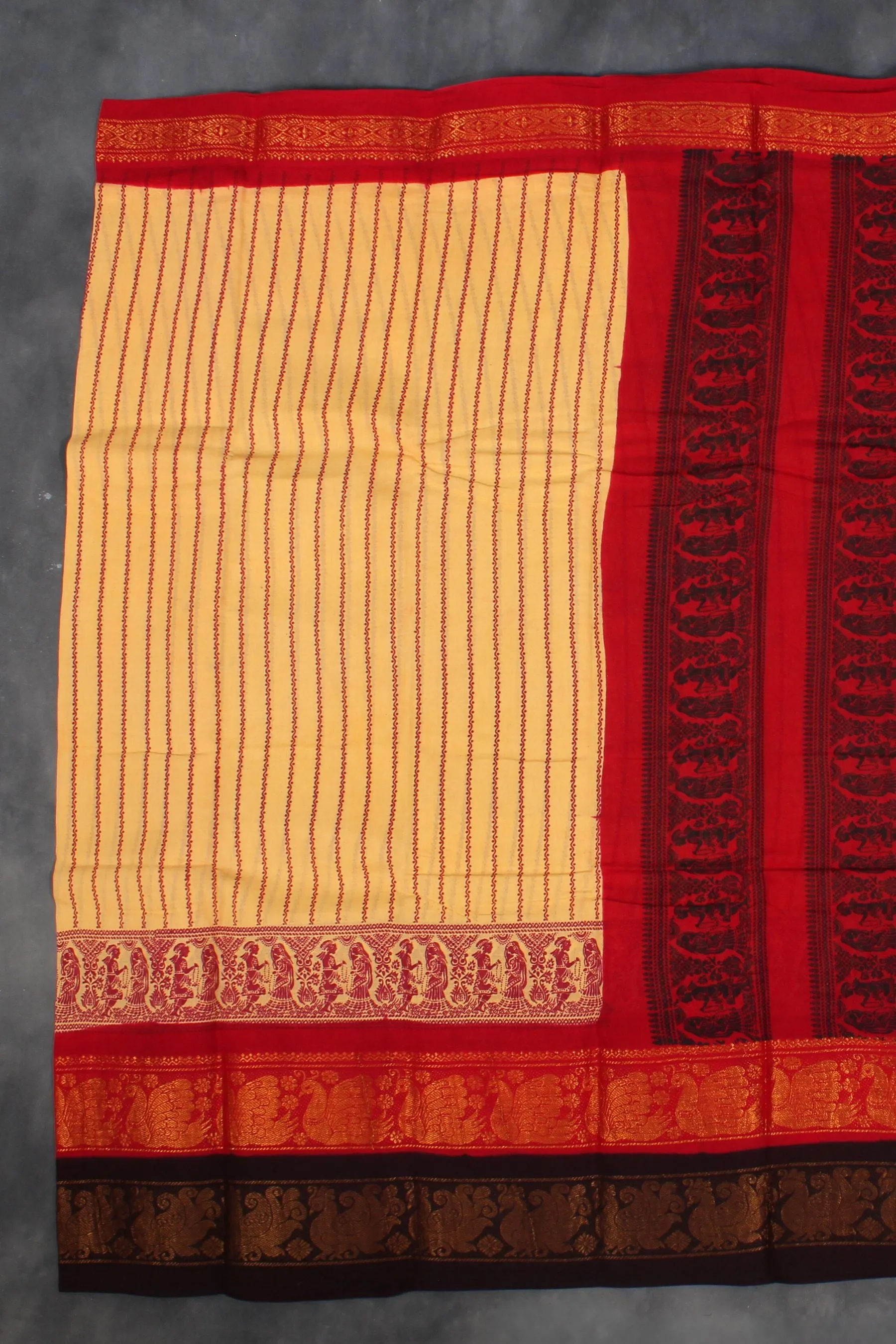 Madurai Sungudi Cotton Saree - Finesse & Tradition in Every Thread