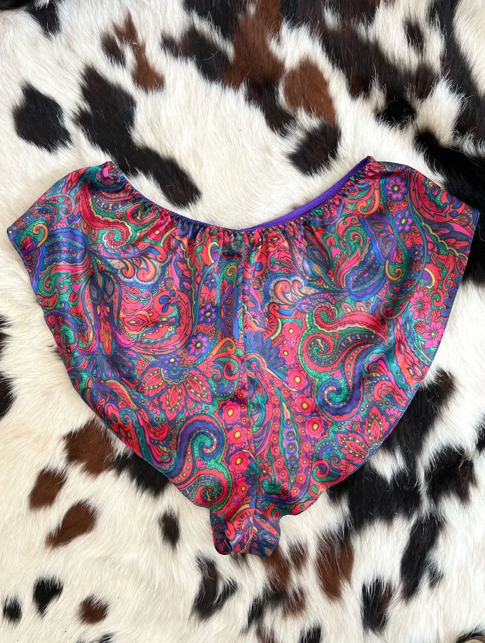 Vintage High-Cut and High-Waisted Silky Paisley Print Jogger Shorts